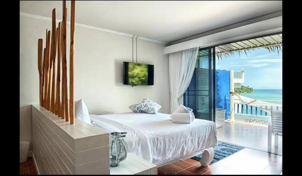 Hotel At Sea Patong Exterior foto